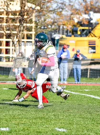 Thumbnail 3 in Finney @ Red Jacket (NYSPHSAA 8-Man Quarterfinal) photogallery.