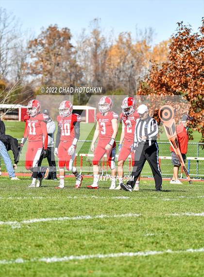 Thumbnail 3 in Finney @ Red Jacket (NYSPHSAA 8-Man Quarterfinal) photogallery.