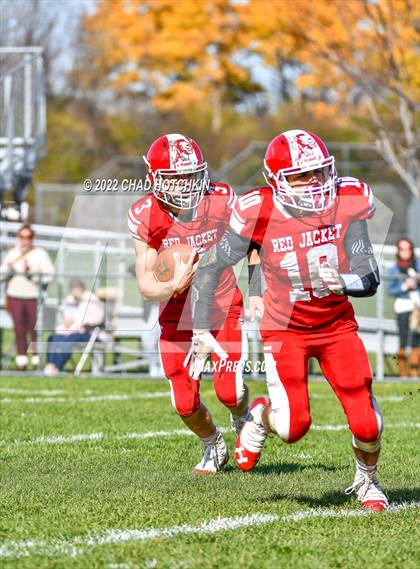Thumbnail 3 in Finney @ Red Jacket (NYSPHSAA 8-Man Quarterfinal) photogallery.