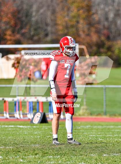 Thumbnail 3 in Finney @ Red Jacket (NYSPHSAA 8-Man Quarterfinal) photogallery.
