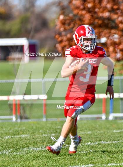 Thumbnail 1 in Finney @ Red Jacket (NYSPHSAA 8-Man Quarterfinal) photogallery.