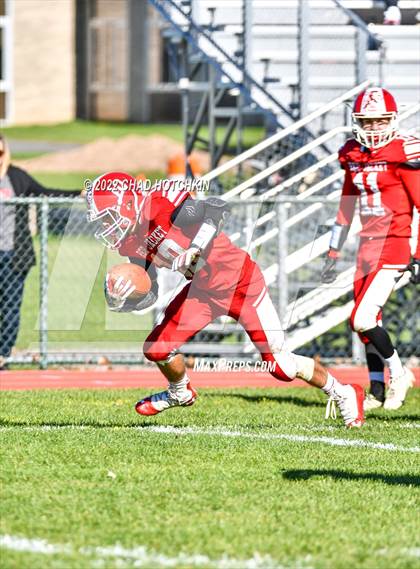 Thumbnail 1 in Finney @ Red Jacket (NYSPHSAA 8-Man Quarterfinal) photogallery.
