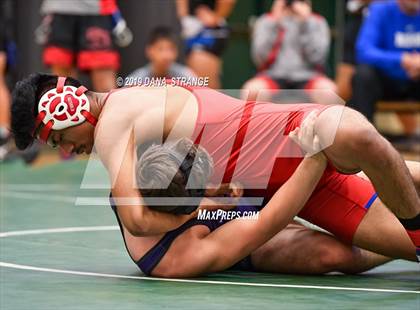 Thumbnail 3 in Knights Invitational photogallery.