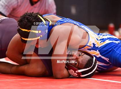 Thumbnail 2 in Knights Invitational photogallery.