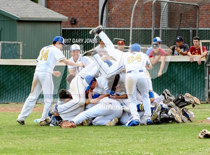 Thumbnail 2 in Lincoln vs. Placer (CIF SJS D4 Final) photogallery.