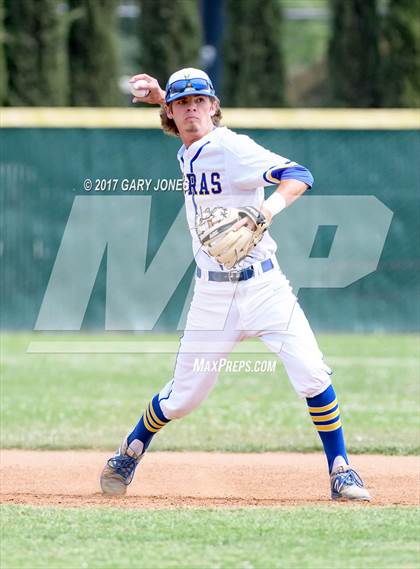 Thumbnail 3 in Lincoln vs. Placer (CIF SJS D4 Final) photogallery.