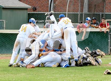 Thumbnail 3 in Lincoln vs. Placer (CIF SJS D4 Final) photogallery.