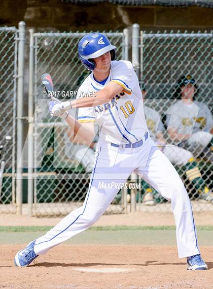 Thumbnail 3 in Lincoln vs. Placer (CIF SJS D4 Final) photogallery.