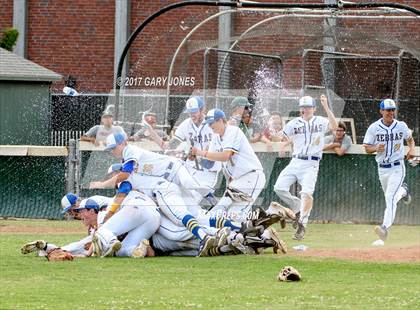 Thumbnail 2 in Lincoln vs. Placer (CIF SJS D4 Final) photogallery.