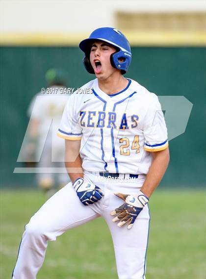 Thumbnail 1 in Lincoln vs. Placer (CIF SJS D4 Final) photogallery.