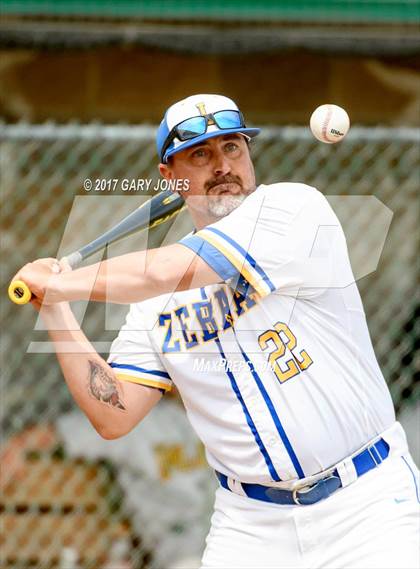 Thumbnail 2 in Lincoln vs. Placer (CIF SJS D4 Final) photogallery.