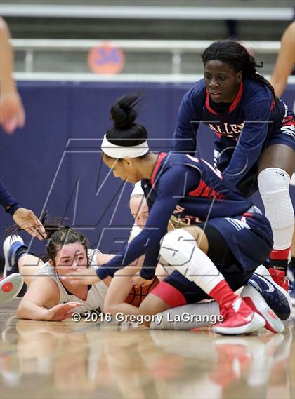 Thumbnail 1 in Allen @ Flower Mound photogallery.