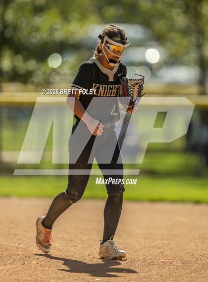 Thumbnail 3 in Lincoln Southeast vs. Scottsbluff photogallery.