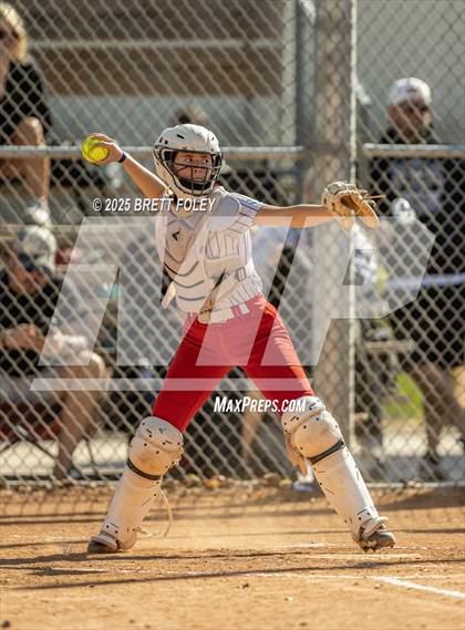 Thumbnail 3 in Lincoln Southeast vs. Scottsbluff photogallery.