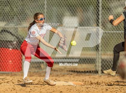 Thumbnail 2 in Lincoln Southeast vs. Scottsbluff photogallery.