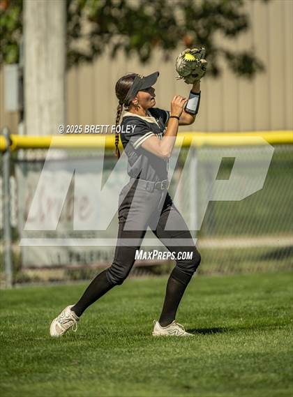 Thumbnail 1 in Lincoln Southeast vs. Scottsbluff photogallery.