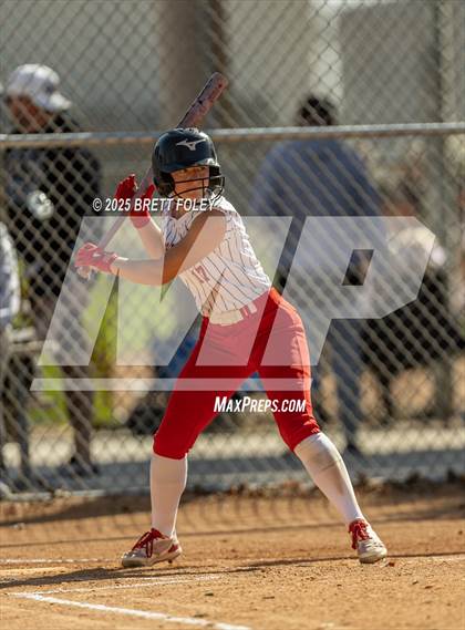 Thumbnail 3 in Lincoln Southeast vs. Scottsbluff photogallery.