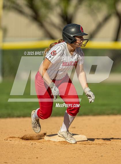 Thumbnail 3 in Lincoln Southeast vs. Scottsbluff photogallery.