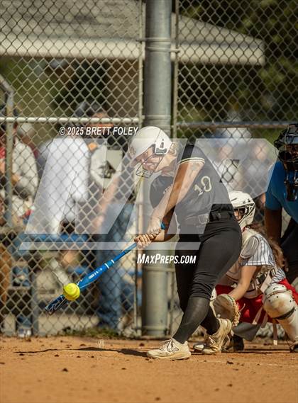 Thumbnail 2 in Lincoln Southeast vs. Scottsbluff photogallery.
