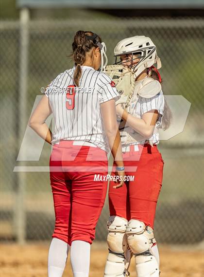 Thumbnail 3 in Lincoln Southeast vs. Scottsbluff photogallery.