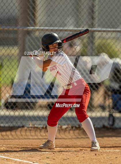 Thumbnail 3 in Lincoln Southeast vs. Scottsbluff photogallery.