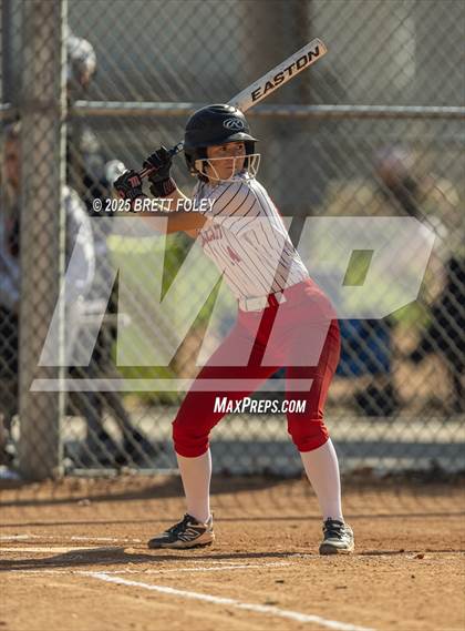 Thumbnail 3 in Lincoln Southeast vs. Scottsbluff photogallery.