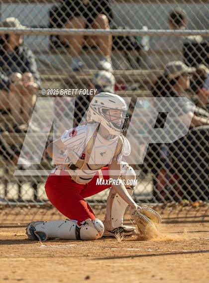 Thumbnail 2 in Lincoln Southeast vs. Scottsbluff photogallery.