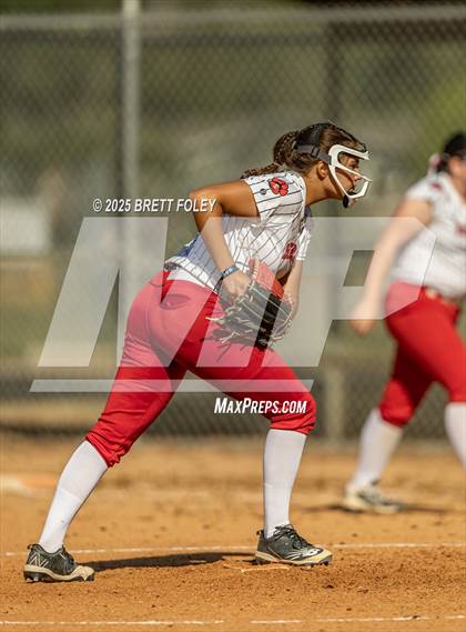 Thumbnail 3 in Lincoln Southeast vs. Scottsbluff photogallery.