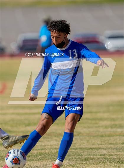 Thumbnail 2 in Lovington vs. Albuquerque Academy photogallery.