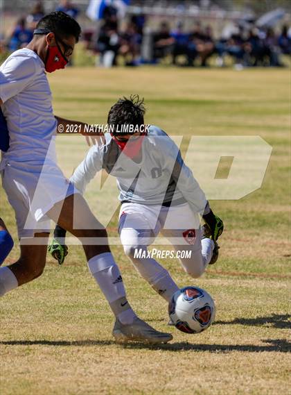 Thumbnail 1 in Lovington vs. Albuquerque Academy photogallery.