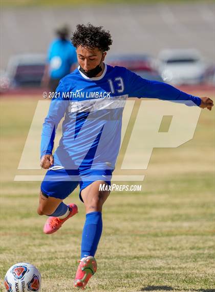 Thumbnail 1 in Lovington vs. Albuquerque Academy photogallery.