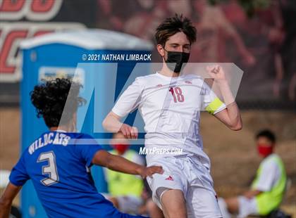 Thumbnail 2 in Lovington vs. Albuquerque Academy photogallery.