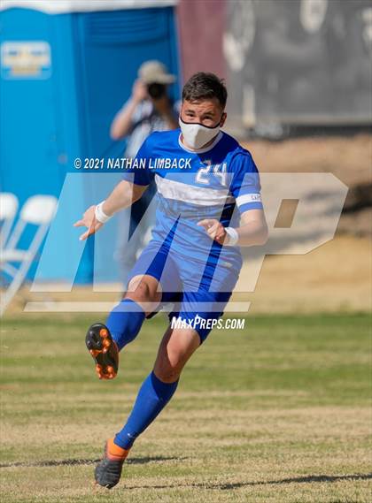 Thumbnail 3 in Lovington vs. Albuquerque Academy photogallery.