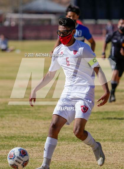 Thumbnail 2 in Lovington vs. Albuquerque Academy photogallery.