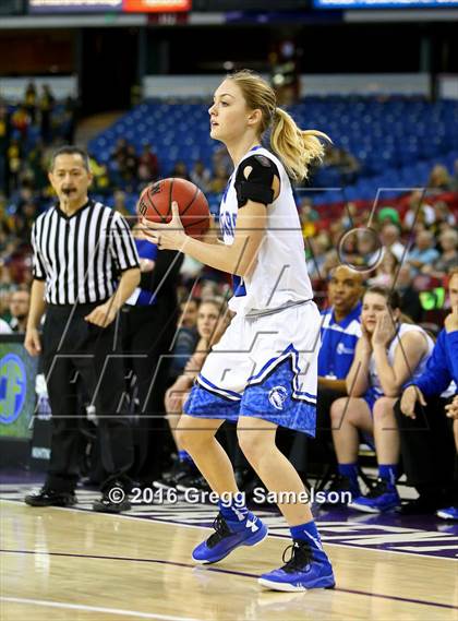 Thumbnail 2 in Capital Christian vs Argonaut (CIF SJS D5 Final) photogallery.
