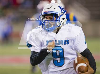 Thumbnail 3 in North Babylon vs. West Islip (Section XI Division II Finals) photogallery.