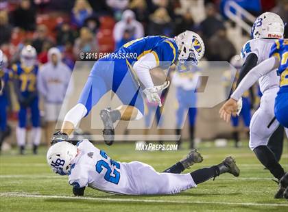 Thumbnail 3 in North Babylon vs. West Islip (Section XI Division II Finals) photogallery.