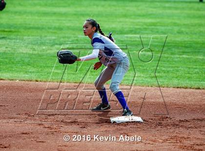 Thumbnail 2 in Cesar Chavez vs Goldwater (Apollo Cool Nites Tournament) photogallery.