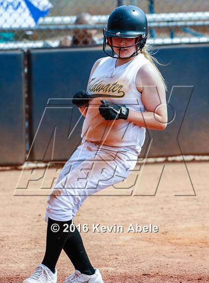 Thumbnail 3 in Cesar Chavez vs Goldwater (Apollo Cool Nites Tournament) photogallery.