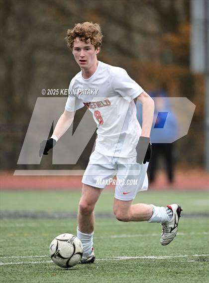 Thumbnail 2 in Ridgefield vs. Xavier (CIAC Class LL 2nd Round) photogallery.