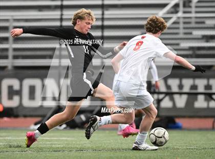 Thumbnail 2 in Ridgefield vs. Xavier (CIAC Class LL 2nd Round) photogallery.