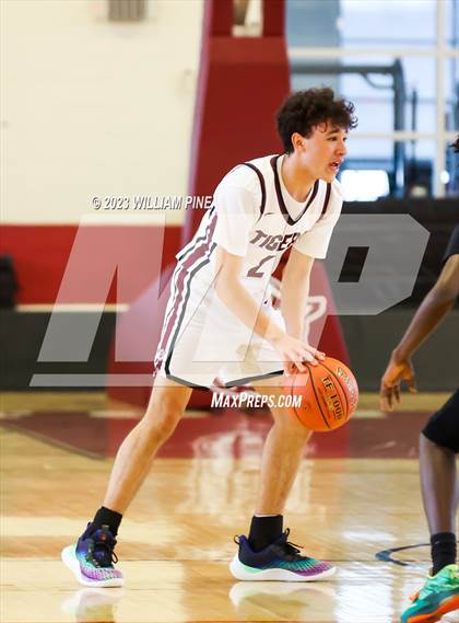 Thumbnail 3 in Monroe-Woodbury @ Kingston (Section 9 Class AA Quarterfinal) photogallery.