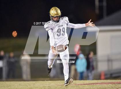 Thumbnail 2 in Spartanburg @ Hillcrest (SCHSL Class AAAAA Upper State Playoff, 2nd Round) photogallery.