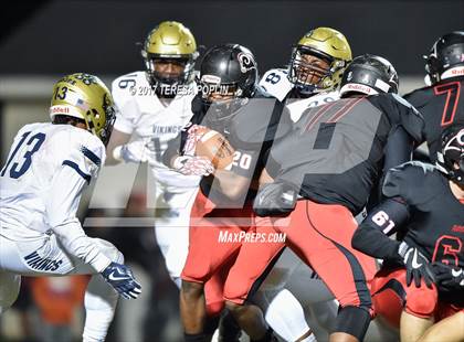 Thumbnail 3 in Spartanburg @ Hillcrest (SCHSL Class AAAAA Upper State Playoff, 2nd Round) photogallery.