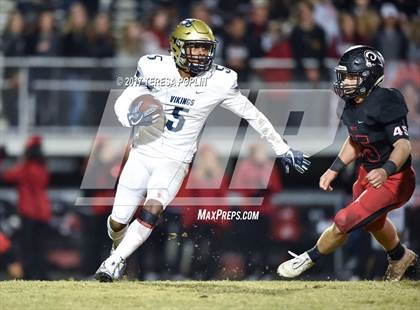 Thumbnail 1 in Spartanburg @ Hillcrest (SCHSL Class AAAAA Upper State Playoff, 2nd Round) photogallery.