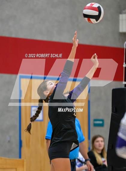 Thumbnail 1 in Bradshaw Christian @ Folsom photogallery.