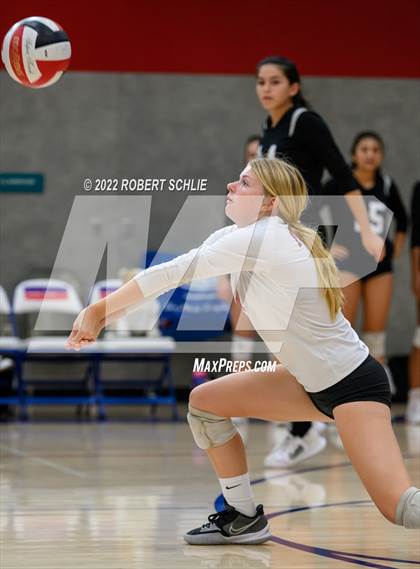 Thumbnail 1 in Bradshaw Christian @ Folsom photogallery.