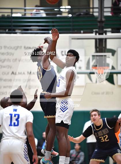 Thumbnail 1 in St. John Bosco vs. Windward (The Classic at Damien) photogallery.