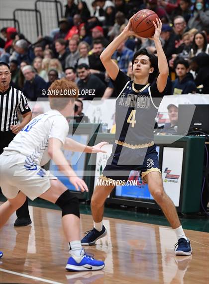 Thumbnail 2 in St. John Bosco vs. Windward (The Classic at Damien) photogallery.
