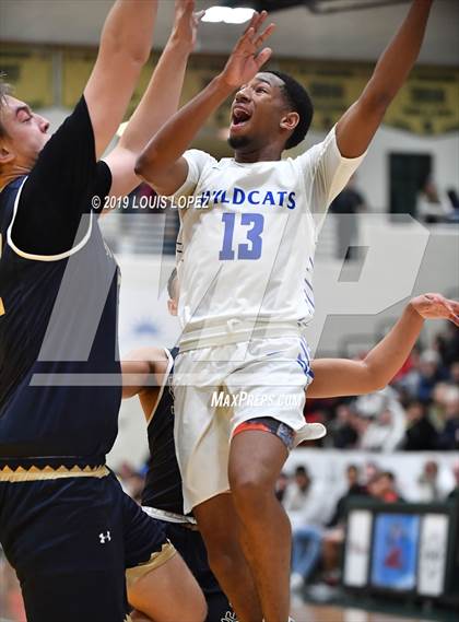 Thumbnail 2 in St. John Bosco vs. Windward (The Classic at Damien) photogallery.